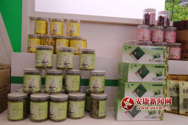hꎸʳƷ“”ɞ鱊οُ͓(gu)“c(din)”        z_meitu_17.jpg