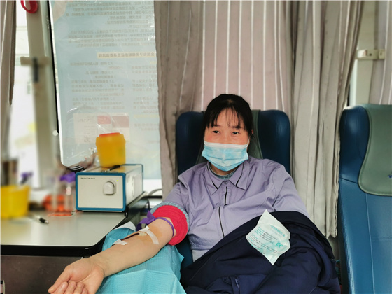 人民警察一心為民，捋袖捐血鐵血柔情——安康市公安局積極開展冬季獻(xiàn)血活動(dòng)