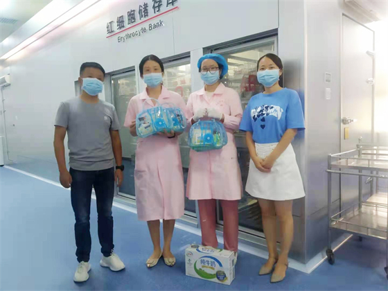 戰(zhàn)高溫 斗酷暑 守崗位 保供應(yīng) ——安康市中心血站開展夏季慰問活動(dòng)